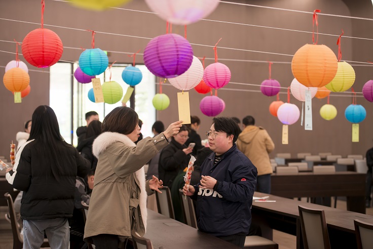 赏灯猜谜  欢闹元宵——乐竞(中国)元宵灯会